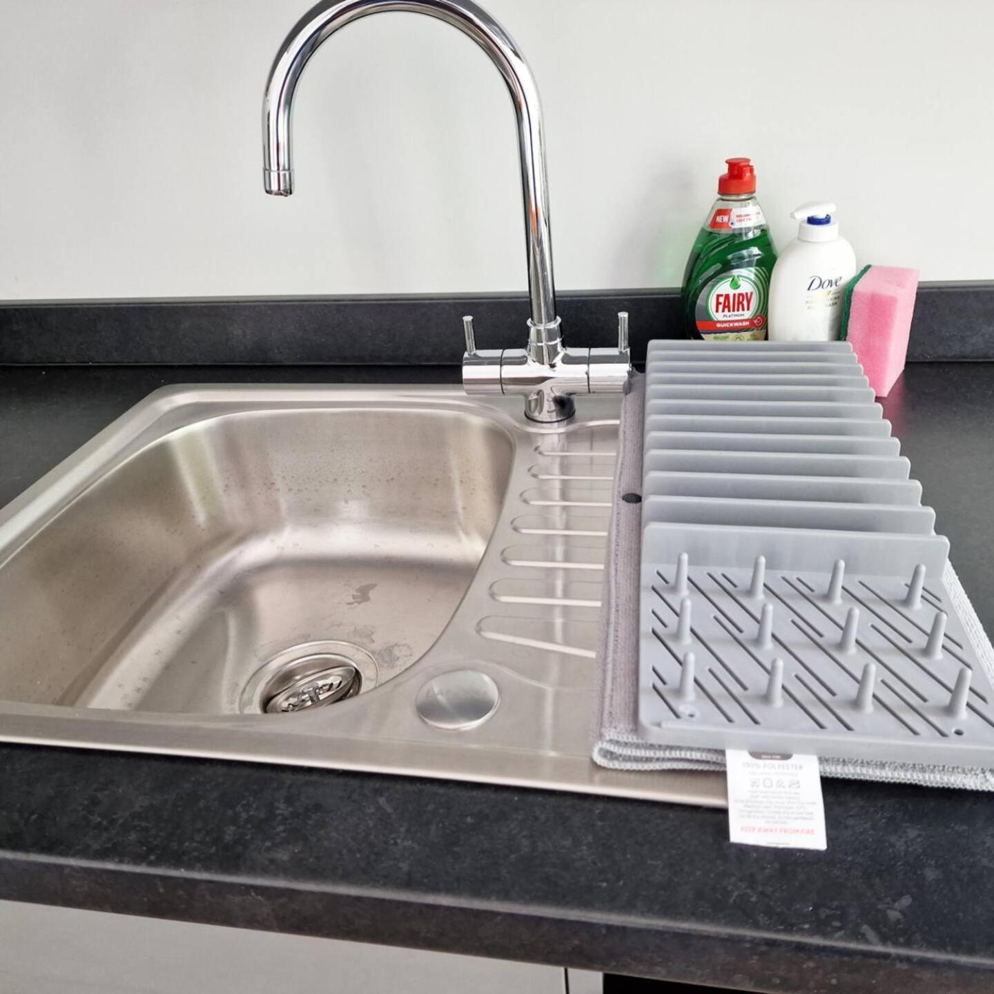1St Floor Riverview Duplex Flat With Parking NWI Room photo